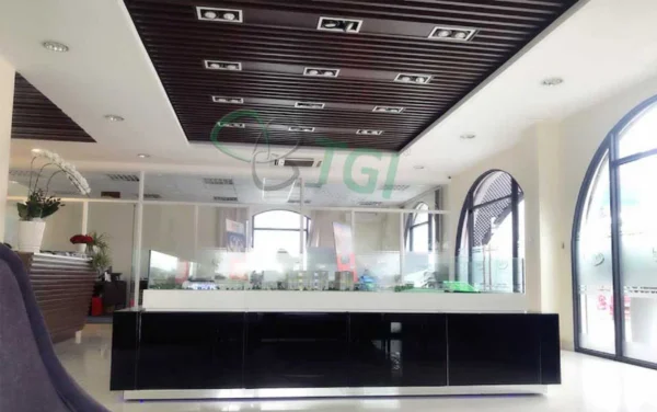 Thanh Lam Gỗ Nhựa C40T60 cận cảnh