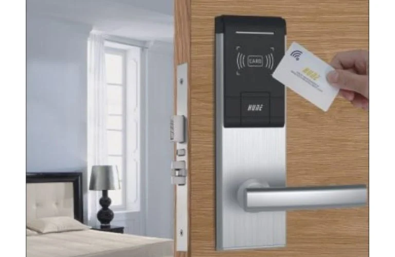 Khóa Cửa Thẻ Từ Là Loại Khóa Nên Sử Dụng Cho Chung Cư
