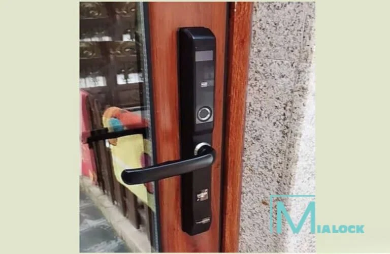 Khóa Vân Tay Cửa Nhôm