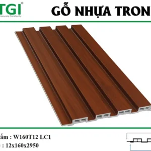 Go nhua composite trong nha mặt trước