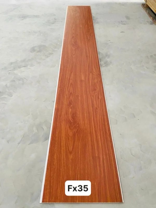 Tam nhua nano op tuong mặt trước