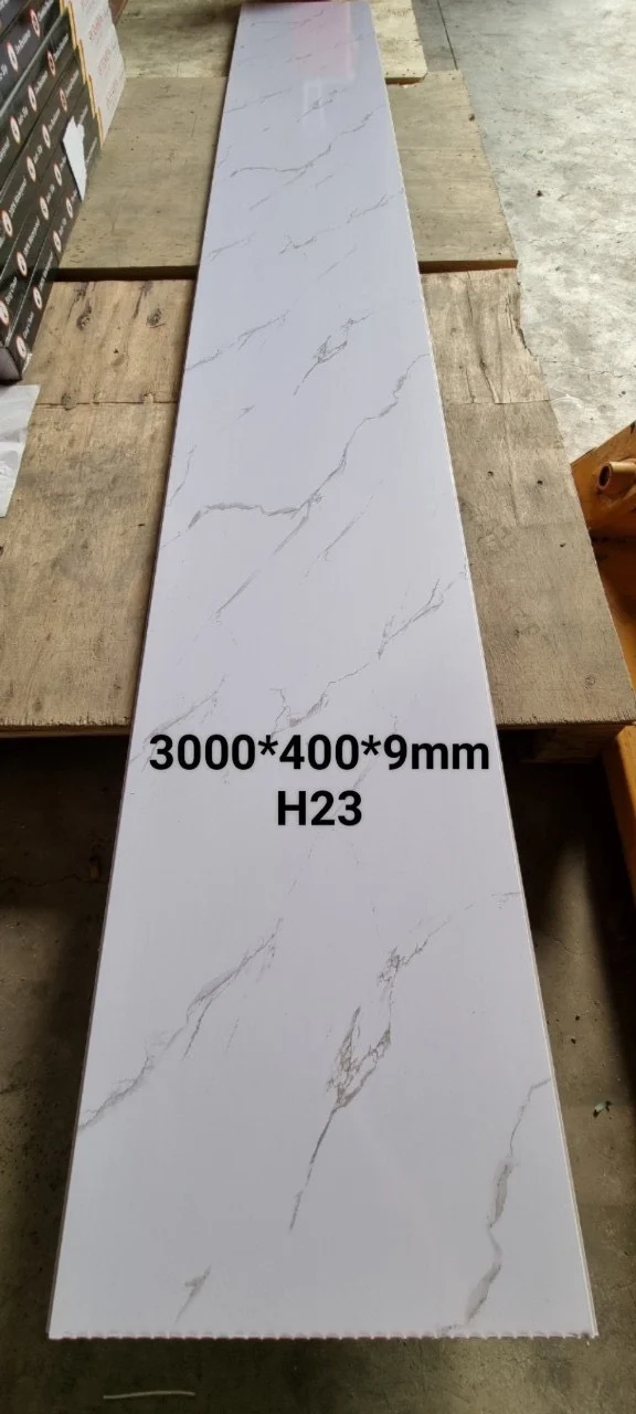 Tam nhua nano op tuong mặt trước