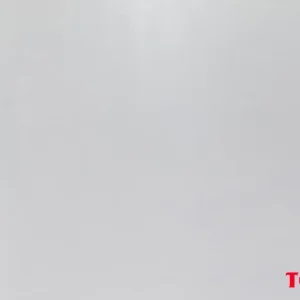 Tam op pvc trang tron mặt trước