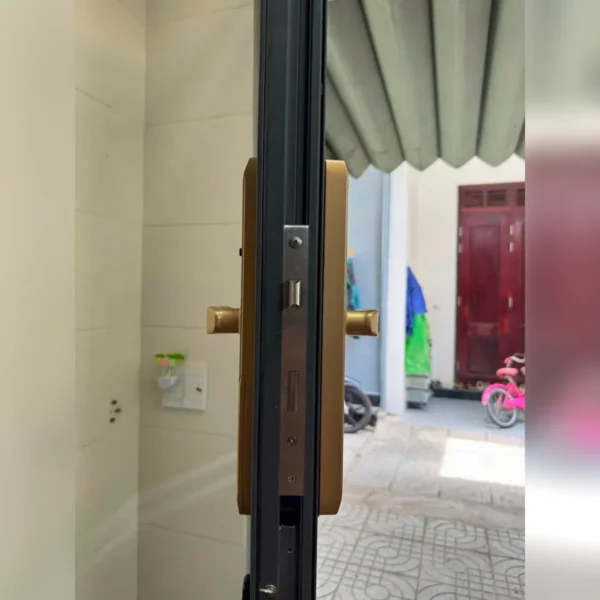 Khóa Vân Tay Cửa Nhôm Xingfa Mialock 5in1 MIA-X30/G ảnh thực tế